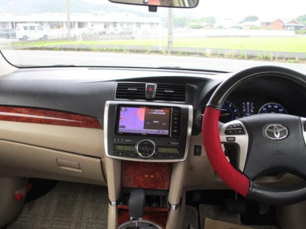 TOYOTA ALLION - Image 3