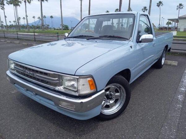 TOYOTA HILUX - Image 3