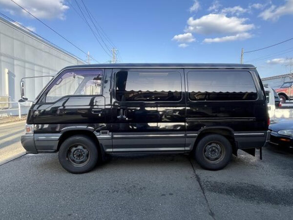 NISSAN CARVAN - Image 3