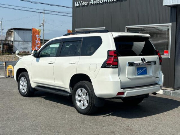 TOYOTA LAND CRUISER PRADO - Image 3