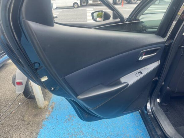 MAZDA DEMIO - Image 21