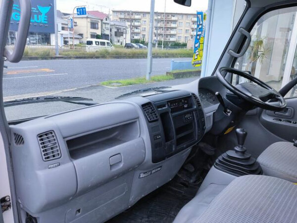 TOYOTA DYNA - Image 21