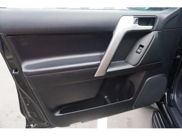 TOYOTA LAND CRUISER PRADO - Image 23