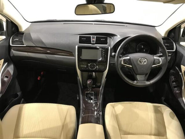 TOYOTA ALLION - Image 4
