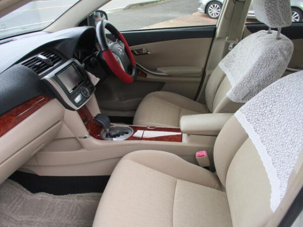 TOYOTA ALLION - Image 4
