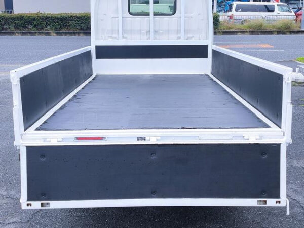 TOYOTA DYNA - Image 4