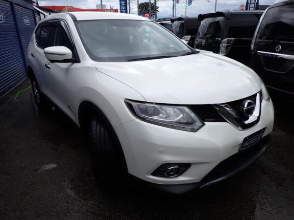 NISSAN X-TRAIL - Image 4