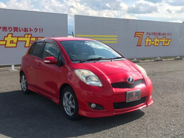 TOYOTA VITZ - Image 4
