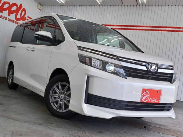 TOYOTA  VOXY