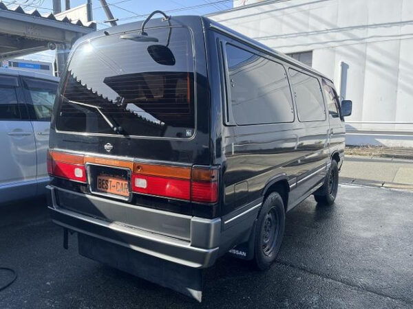 NISSAN CARVAN - Image 5