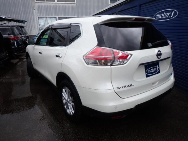 NISSAN X-TRAIL - Image 6