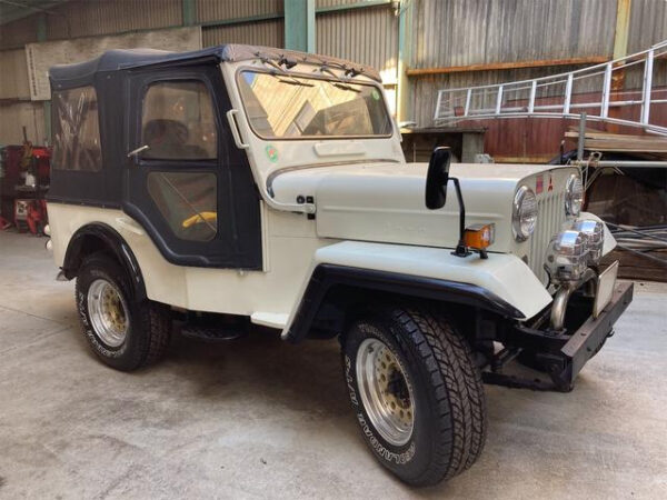 MITSHUBISHI JEEP - Image 6