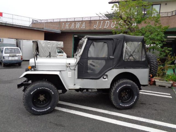 MITSHUBISHI JEEP - Image 7