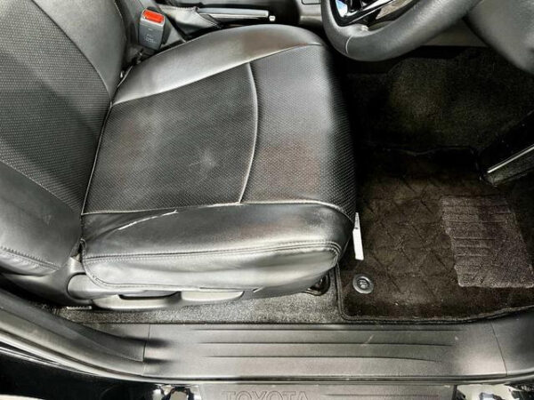 TOYOTA HILUX - Image 6