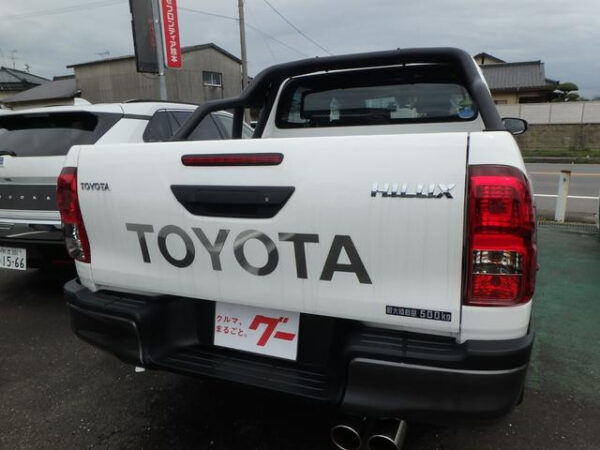 TOYOTA HILUX - Image 6