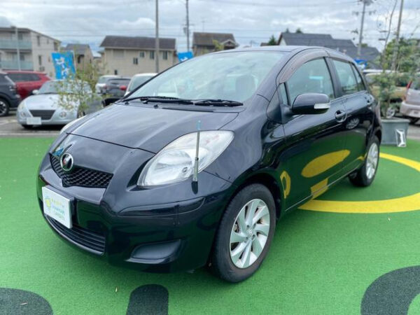 TOYOTA VITZ - Image 6