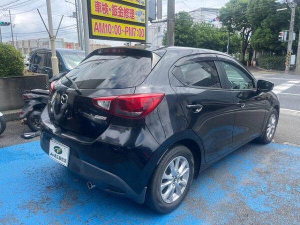 MAZDA DEMIO - Image 6