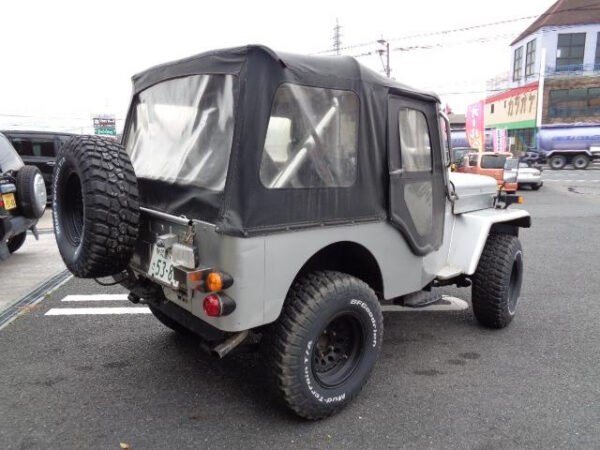 MITSHUBISHI JEEP - Image 8