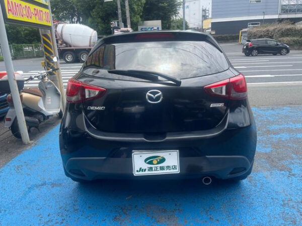 MAZDA DEMIO - Image 7