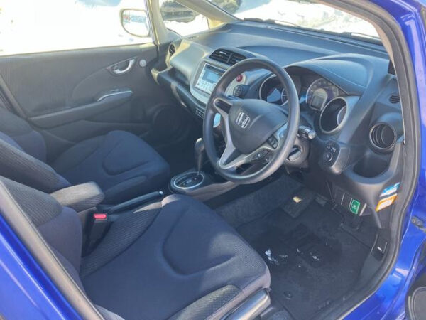 HONDA FIT - Image 8