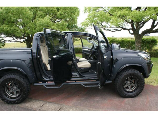TOYOTA HILUX - Image 8