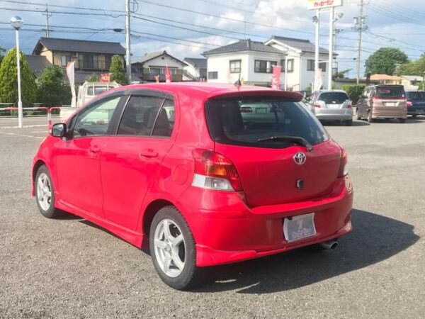 TOYOTA VITZ - Image 8