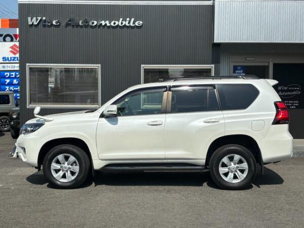 TOYOTA LAND CRUISER PRADO - Image 8