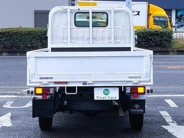 TOYOTA DYNA - Image 9