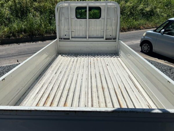 TOYOTA DYNA - Image 9