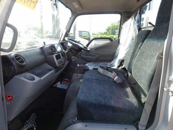 TOYOTA DYNA - Image 9