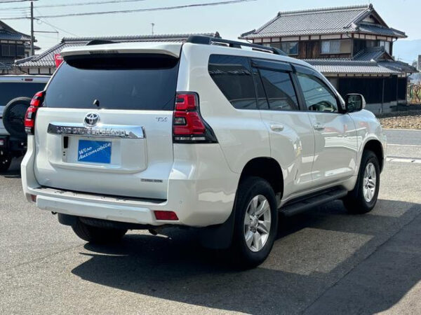 TOYOTA LAND CRUISER PRADO - Image 9