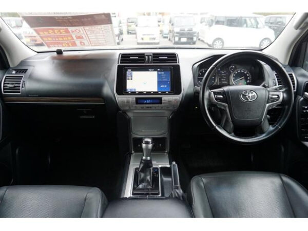 TOYOTA LAND CRUISER PRADO - Image 9