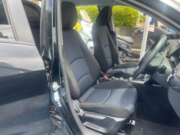 MAZDA DEMIO - Image 9