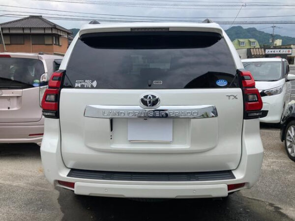 TOYOTA LAND CRUISER PRADO - Image 10