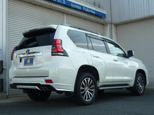 TOYOTA LAND CRUISER PRADO - Image 10