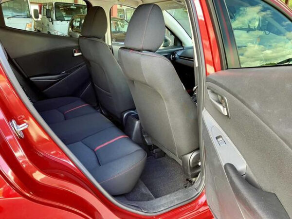 MAZDA DEMIO - Image 10