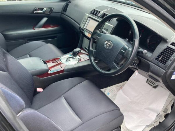 TOYOTA MARK X - Image 11