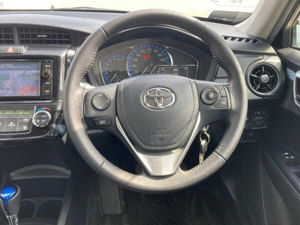 TOYOTA COROLLA AXIO - Image 11