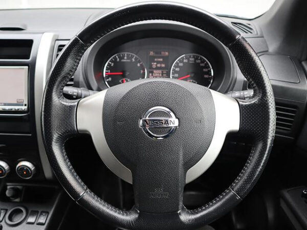 NISSAN X-TRAIL - Image 11