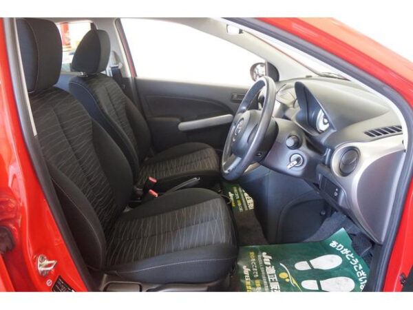 MAZDA DEMIO - Image 11