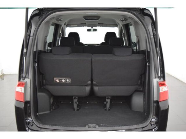 HONDA STEP WAGON - Image 11