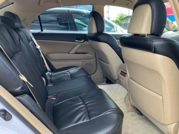 TOYOTA MARK X - Image 12