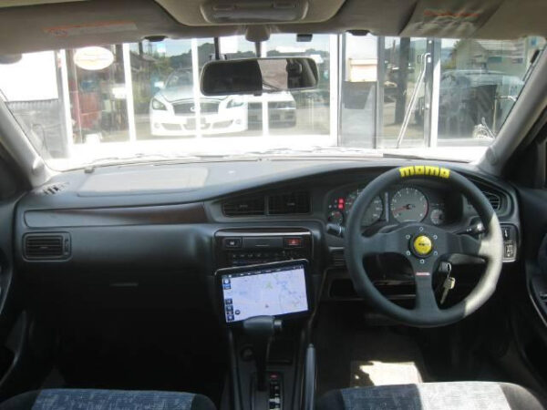 NISSAN BLUE BIRD - Image 12