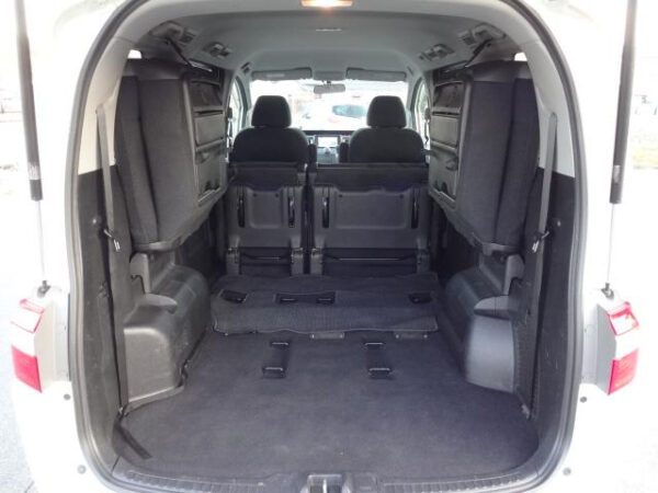 HONDA STEP WAGON - Image 12