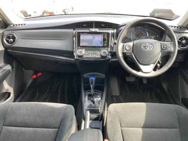 TOYOTA COROLLA AXIO - Image 12