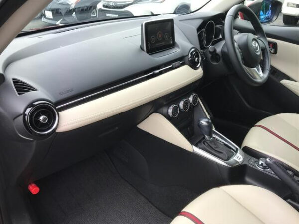 MAZDA DEMIO - Image 13