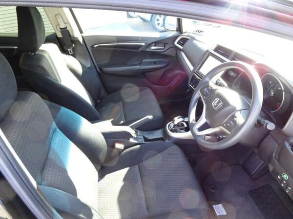 HONDA FIT - Image 13