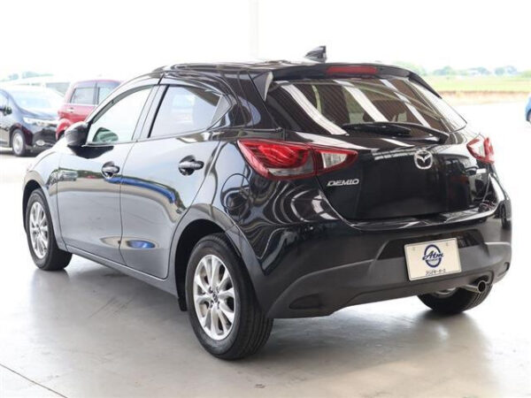 MAZDA DEMIO - Image 14