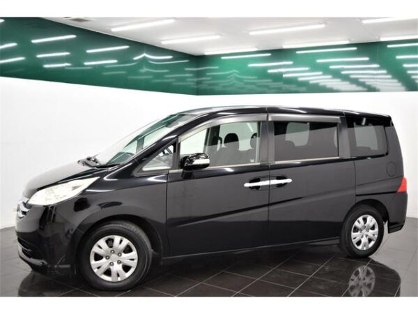 HONDA STEP WAGON - Image 14