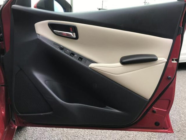 MAZDA DEMIO - Image 15
